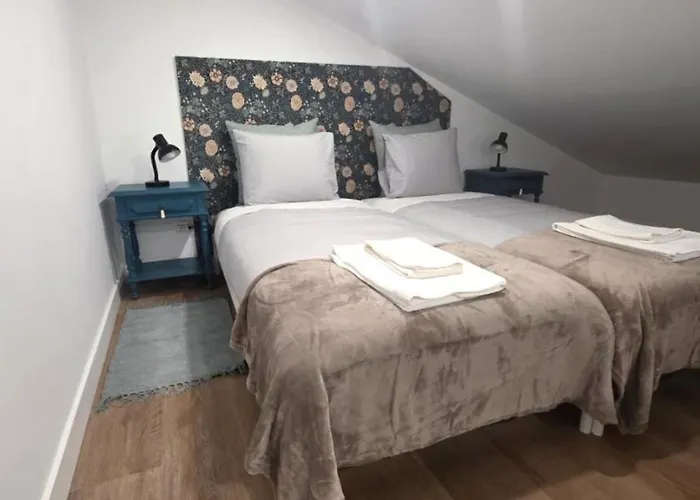 Casinhas Da Ajuda Nº15 *